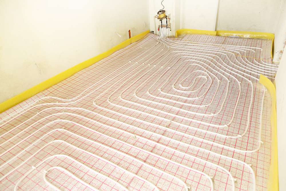 Chaudière électrique avec un plancher chauffant